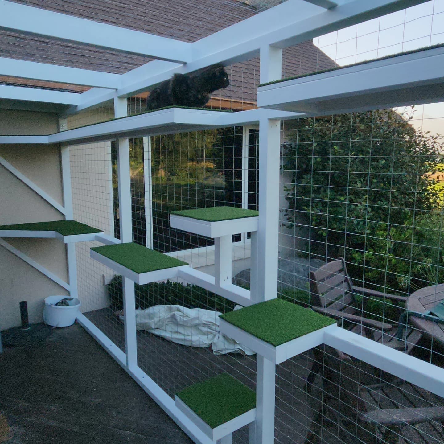 Catio mesh installation during construction